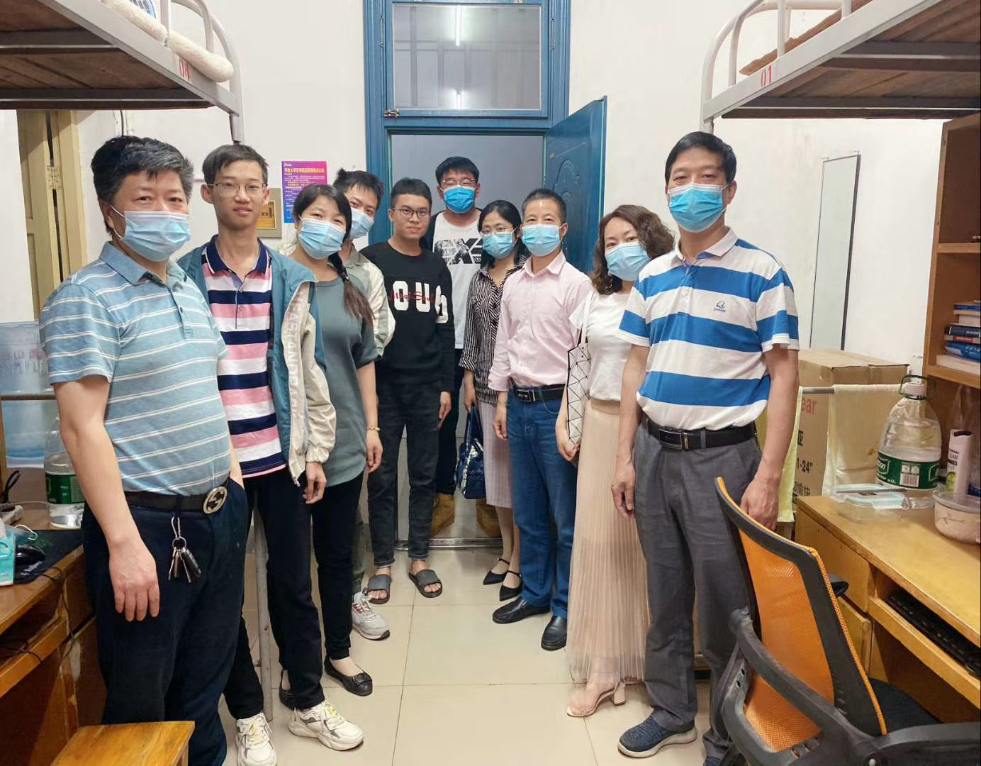 c44facf7648341bba80d640ebd9cb1f6.jpg c44facf7648341bba80d640ebd9cb1f6.jpg